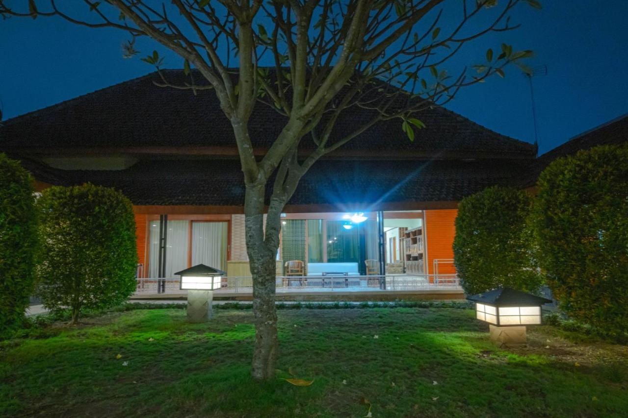 Kartika Syariah Guest House Surakarta  Exterior photo
